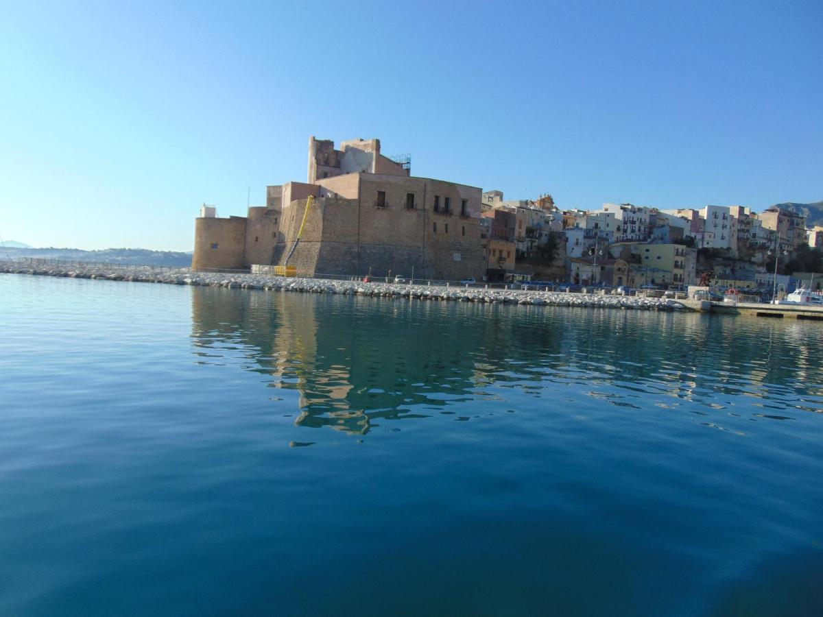 Casa Francesca 2 Lofty Appartement Castellammare del Golfo Buitenkant foto